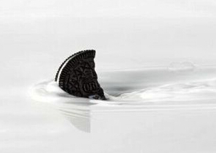 簡(jiǎn)潔創(chuàng)新食品創(chuàng)意海報(bào)設(shè)計(jì)